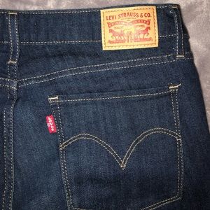 Levi’s 712 Slims